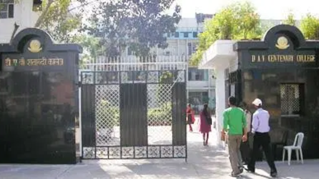 DAV Centenary College