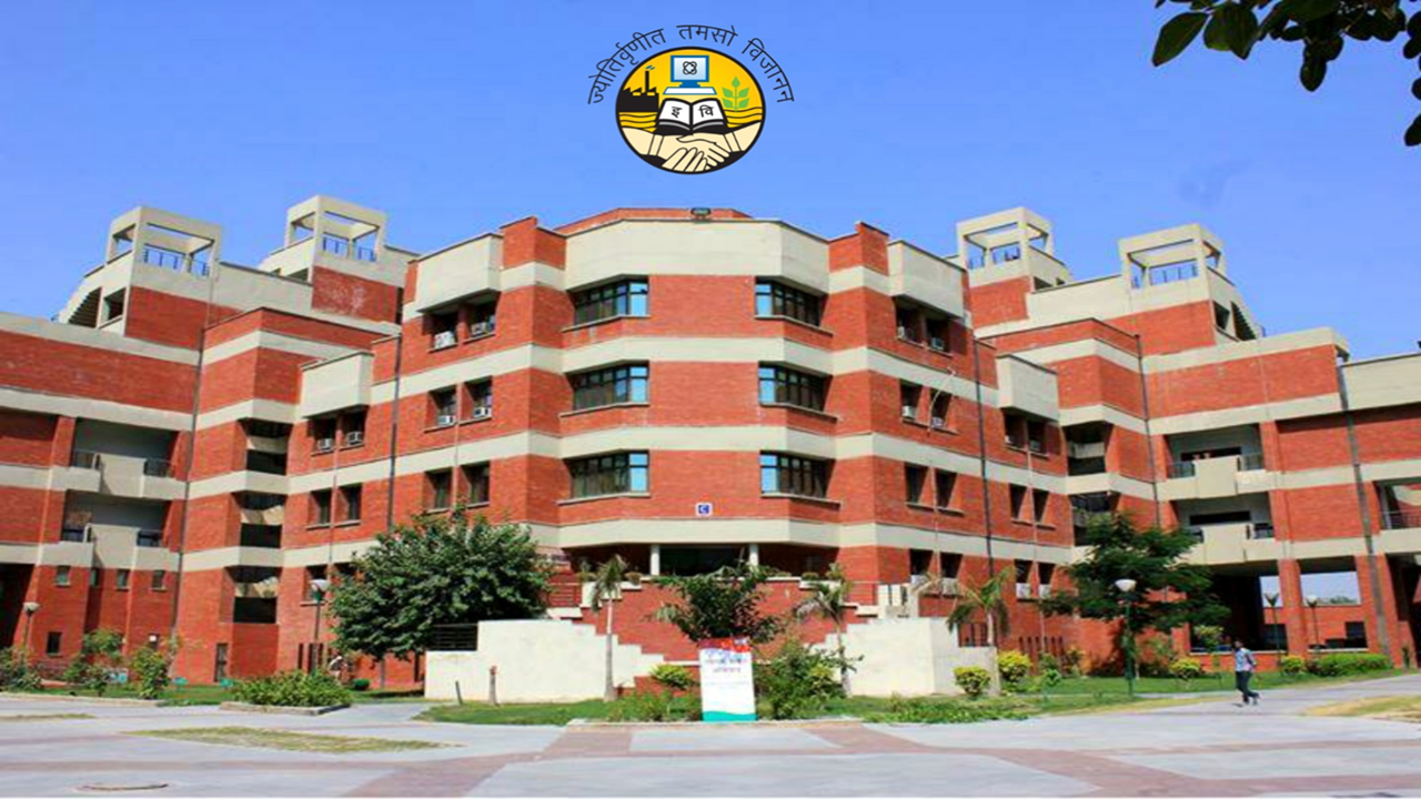 Manufacturer, Exporter, Importer, Supplier, Wholesaler, Retailer, Trader of GGSIPU University in Delhi, New Delhi, India