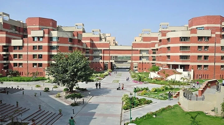 North Delhi Municipal Corporation (NDMC) Medical College at Hindu Rao Hospital