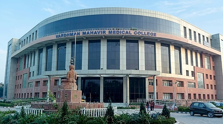 Vardhman Mahavir Medical College & Safdarjung Hospital